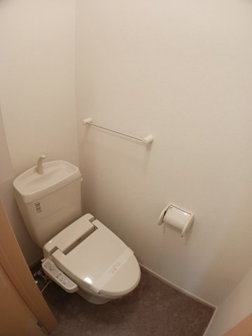 アート・ハウス　参番館のトイレ|コンパクトで使いやすいトイレです