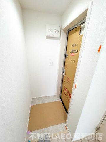 フジパレス遠里小野ウエストの玄関