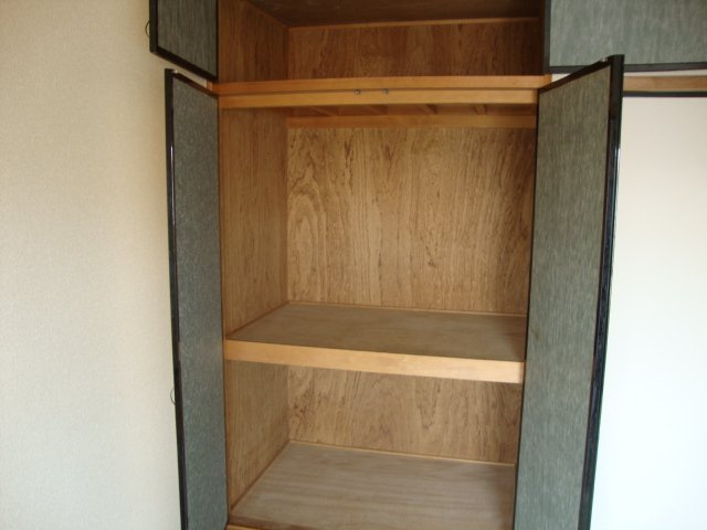 サニーメゾンＴの収納|和室押入れ