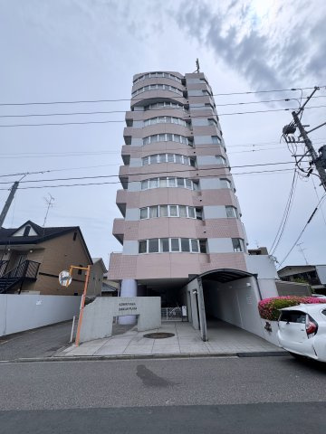想定年間賃料　93.6万　想定利回り　6.24％　RCの外観