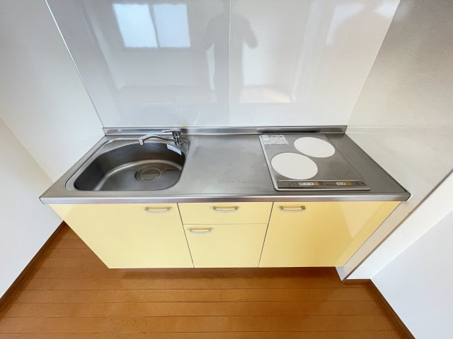 アドモリモト元町通のキッチン