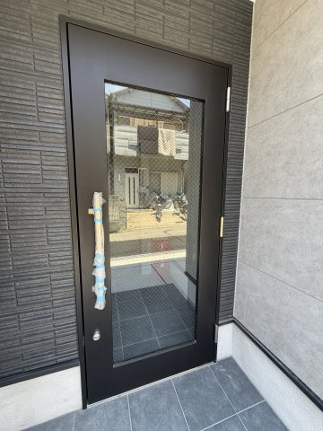 コンフォート片山町　広告１物確はいえらぶＢＢのエントランス