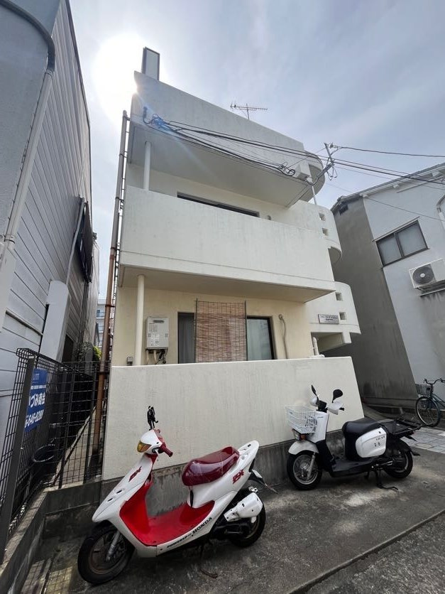 ファーストマンションの外観