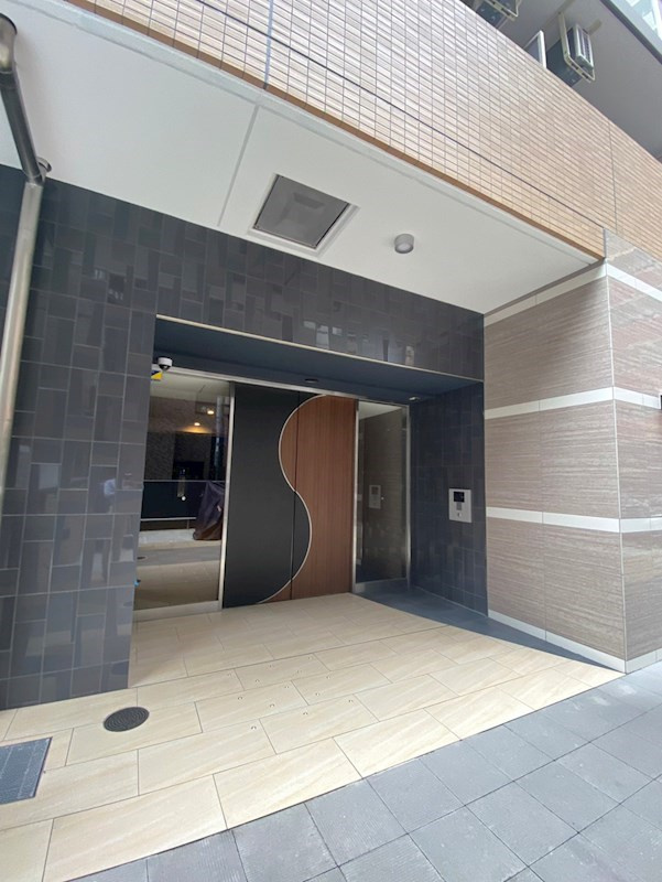 セレニテ神戸元町クレアの外観