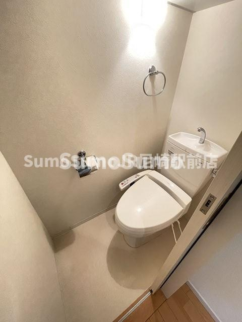 リエス尼崎東のトイレ|落ち着いたトイレです