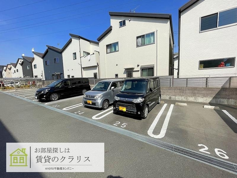 リアンファミリアル2の駐車場