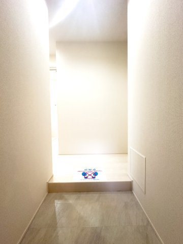 フジパレス我孫子西Ⅴ番館の玄関