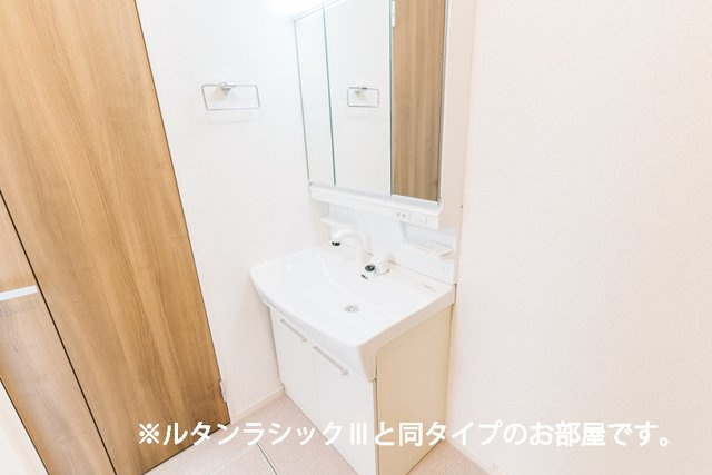 【洗面所】 | ソラーレ | スペースが確保できる洗面所です