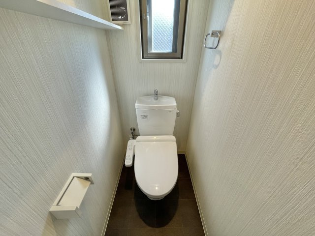 コンパクトで使いやすいトイレです