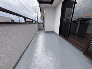 【バルコニー】 | 四街道市和良比中古戸建 | 外干しのスペースとして活用できます！