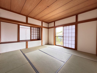 【和室】 | 四街道市和良比中古戸建 | 8帖スペースの広い和室で収納スペースも豊富な空間となっております♪