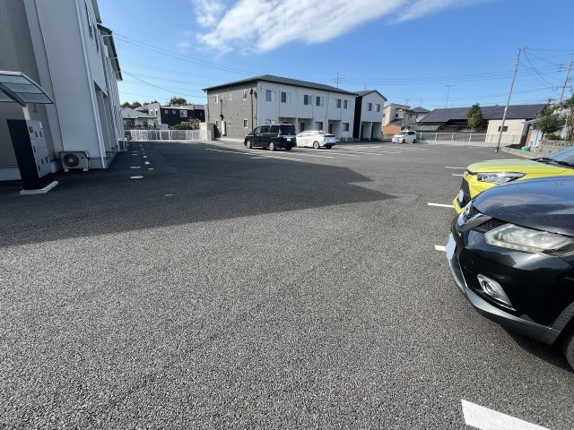 Flower LoveⅠの駐車場