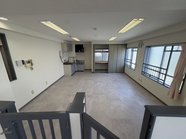 HS　building