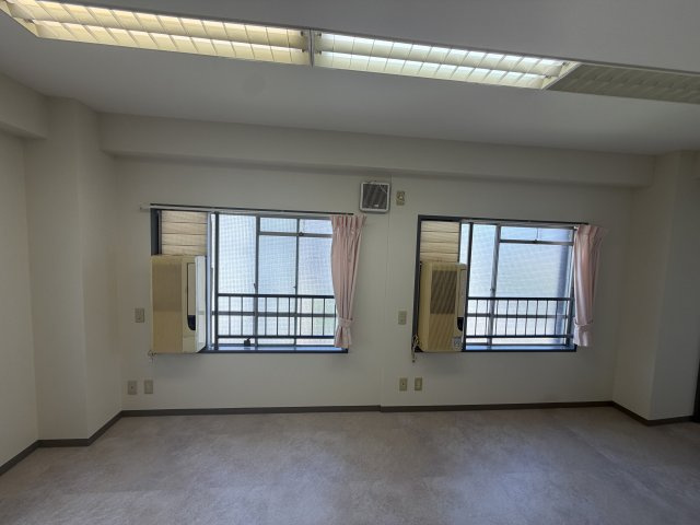 HS　building