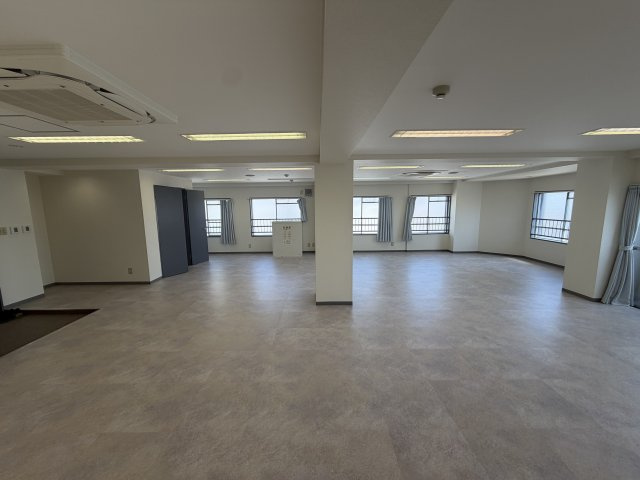 HS　building