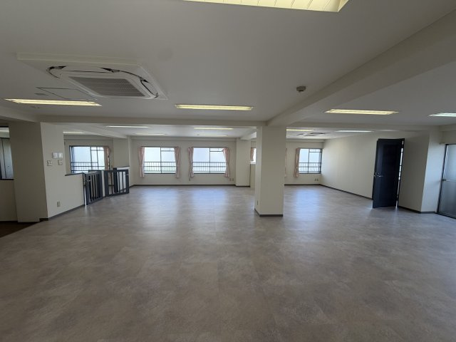 HS　building