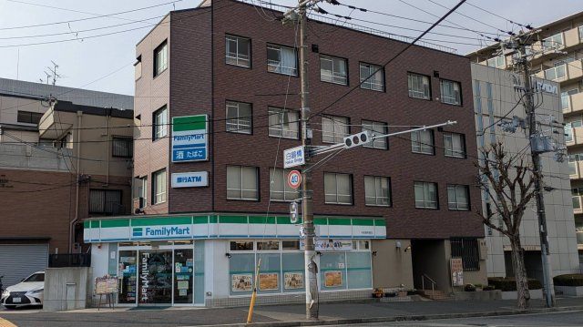 HS　buildingの外観