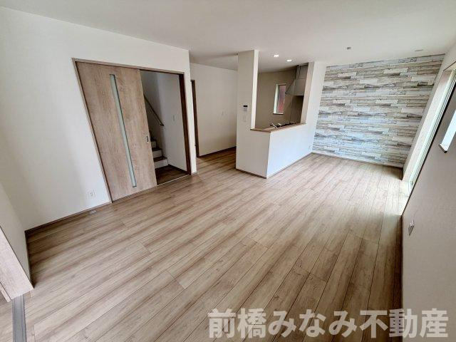 【新築】前橋市六供町1丁目　限定１棟　ハートフルタウン　新築建売の居間・リビング|使いやすい居間です