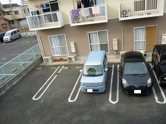 さくらメイトＡの駐車場|駐車場に車を止められます