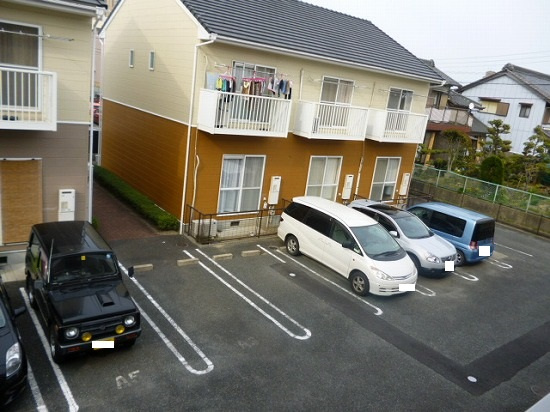 さくらメイトＡの駐車場|駐車場完備です