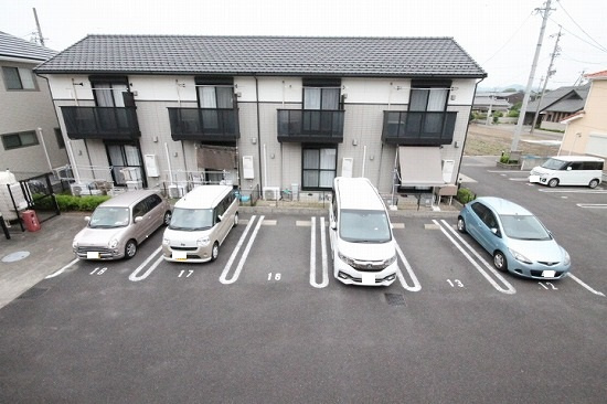 Ｃｌａｓｓｅｅｄ Ａの駐車場|駐車場に車を止められます