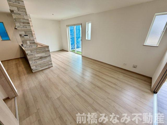 【新築】前橋市南町2丁目　限定１棟　ハートフルタウン　新築建売の居間・リビング|こちらのリビングで趣味の時間をお楽しみください