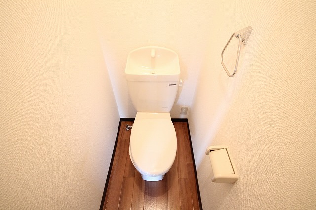 ファミールのトイレ|コンパクトで使いやすいトイレです