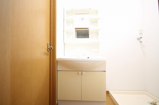 セレノ・あいかの洗面所|忙しい朝には欠かせない洗面所です