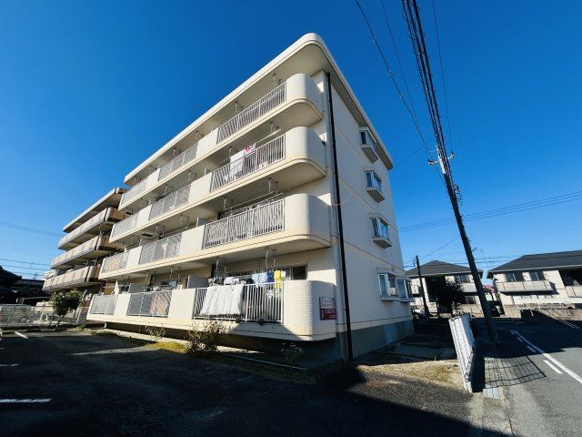 アーバンドエル柏原の外観|きれいな外観です