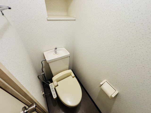 アーバンドエル柏原のトイレ|シンプルで使いやすいトイレです