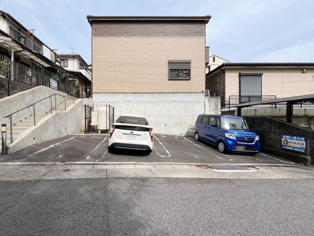 la　Maison　SunRimoの駐車場|車をお持ちの方に嬉しい駐車場付きの物件です