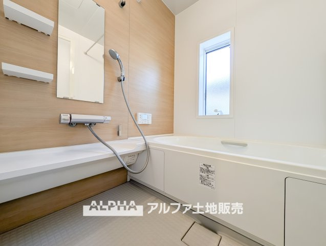 ~武蔵村山大南3丁目~Remodeled Homeの浴室|【Bathroom】
◆風呂◆カビが付きにくく軽くこすれば簡単に落ちるお掃除ラクラク仕様です。