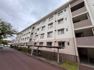 【外観】 | 検見川ハイツ | 令和8年5月リフォーム済みマンション！
JR京葉線「検見川浜」まで徒歩3分と商業施設も充実した好立地なエリアです♪