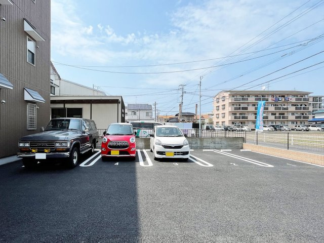 Wウィステリア博多の駐車場|駐車場があるので、車を買う予定の方も安心です