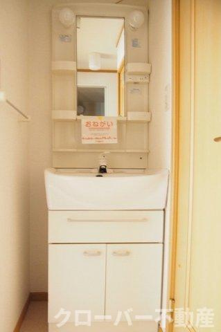 セナ　アイランド　Ｂの洗面所