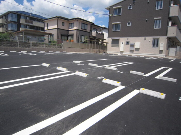 熊本市東区長嶺東６丁目のアパートの駐車場