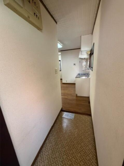 柳コーポの玄関