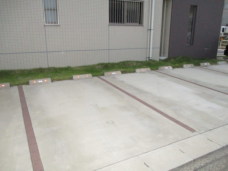 セリシールの駐車場