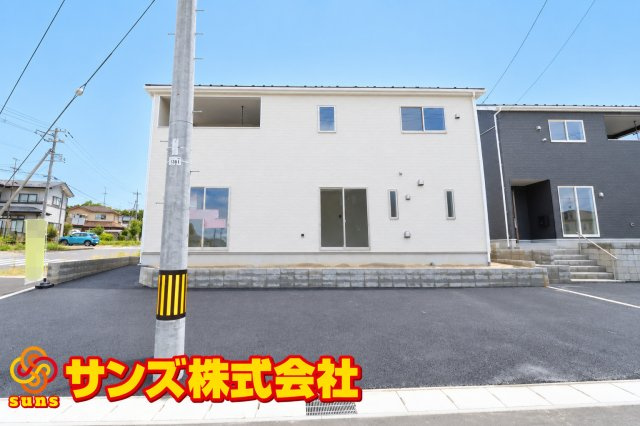 郡山市田村町東山１丁目第1　　　１号棟　　　守山小学校、守山中学区の外観|南側から見た外観