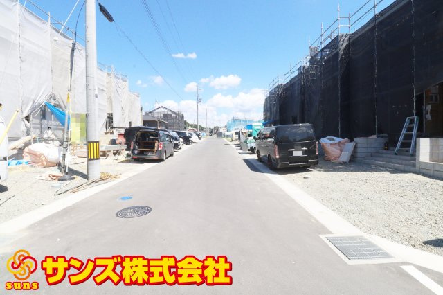 郡山市田村町東山１丁目第1　　　１号棟　　　守山小学校、守山中学区の外観|南東側から見た区画全体