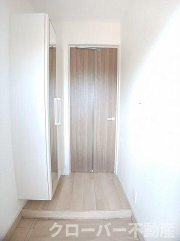 ルシェッロＢの玄関