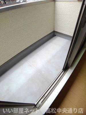 【バルコニー】 | サンロイヤル幸町２