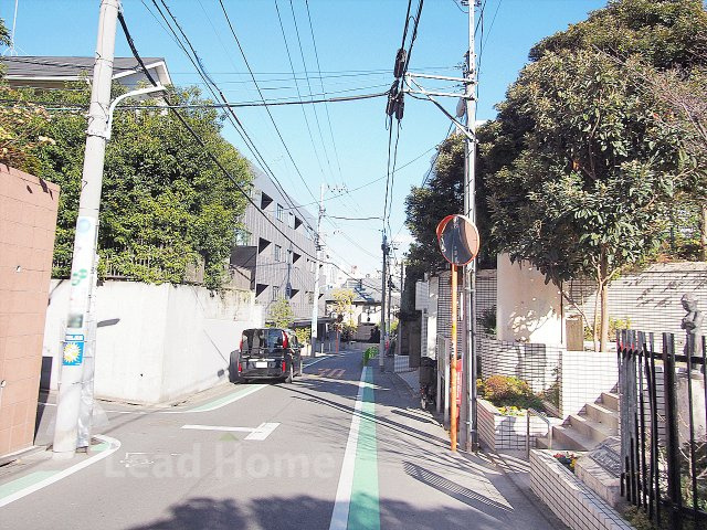 【その他】 | 上目黒小川坂ハイツ | 前面道路