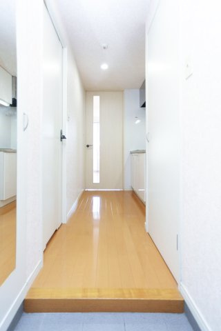 サヴォイテンジンスクワイヤー　8階の玄関|別号室のものになります。現状優先。