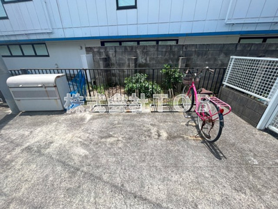 【ロビー】 | リヴェール高井戸 | 駐輪場