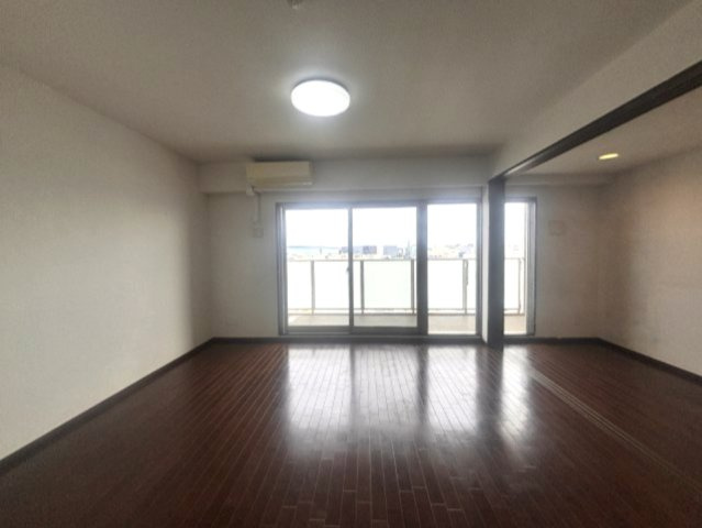 サニープレイス西芦屋　２号館の居間・リビング