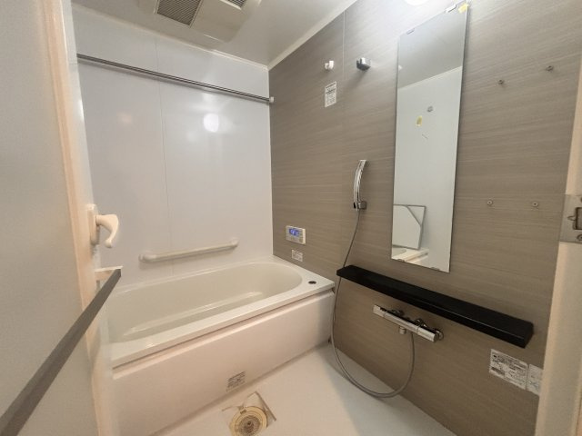 サニープレイス西芦屋　２号館の浴室