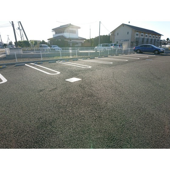 ＦＯＬＩＡＲ　ＦⅡ の駐車場|カースペースがあります