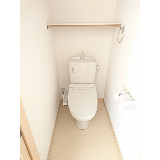 ＦＯＬＩＡＲ　ＦⅡ のトイレ|清潔感のあるトイレです