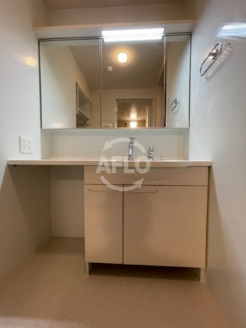 ヴィエン南田辺　南田辺小学校区の独立洗面台|ヴィエン南田辺　独立洗面台